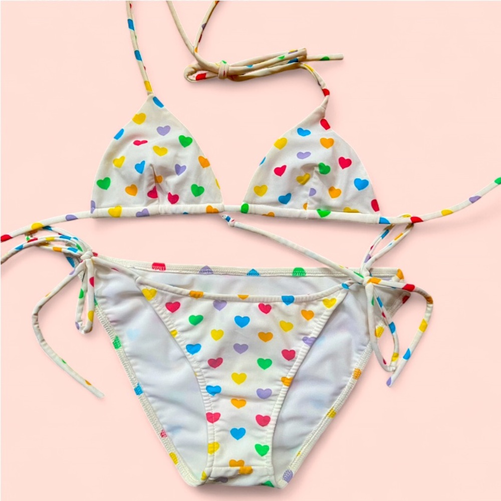 *VINTAGE* SHOSHANNA SWIMWEAR 
Size P/XS
Multi Colored Heart String Bikini